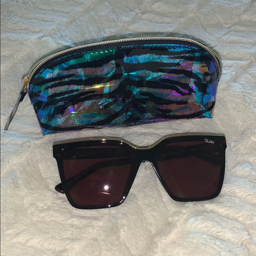NWOT quay level up tortoise sunglasses